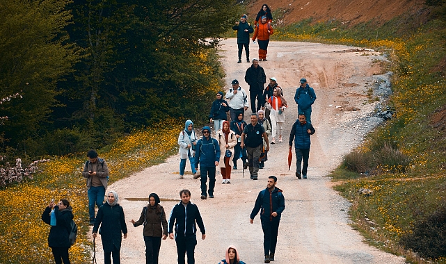 Baharı Karagöl Ve Acelle'nin Muhteşem Doğasında Selamladılar