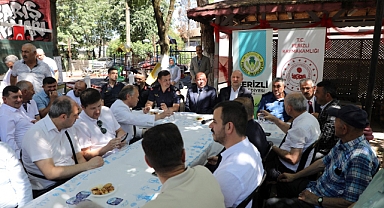 Ferizli'de Bayramlaşma Coşkusu