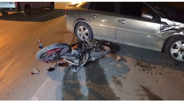 Akyazı'da Trafik Kazasında 2 Kişi Yaralandı