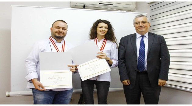 Aşçılık Öğrencilerine Takdir Belgesi