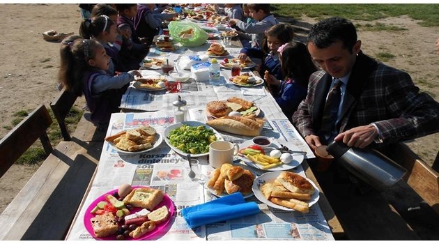 Bayat İlkokulunda Bahar Kahvaltısı