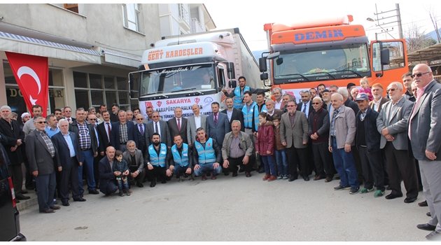 Bayır-Bucak Türkmenlerine 2 Tır Yardım