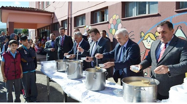 Bugünkü Aşure Etkinliği Karapürçek'te