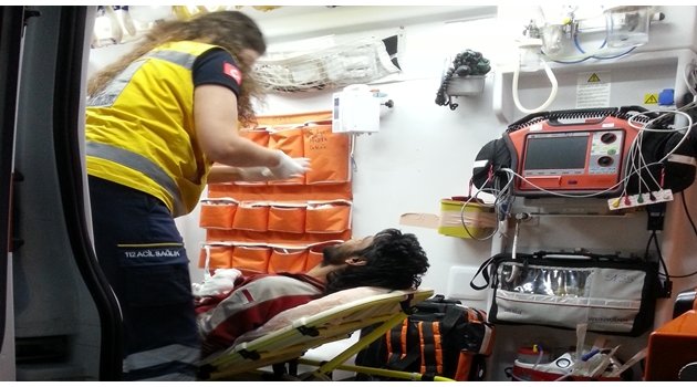 Bunalıma Giren Şahıs Elini Ve Parmaklarını Kesti