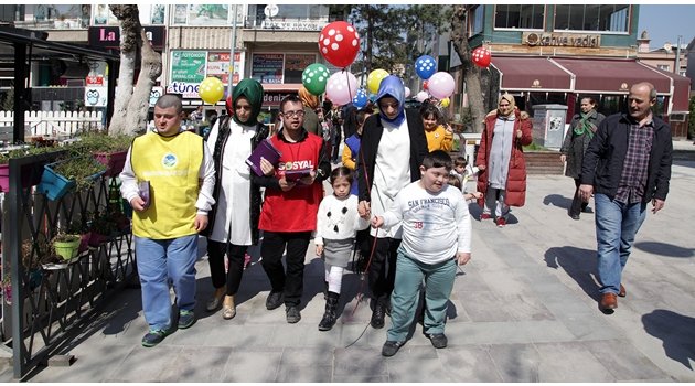 Down Sendromuna Dikkat Çektiler