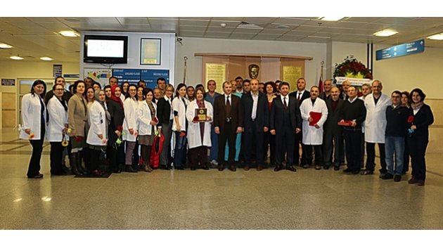 Hekimler Terörü Lanetledi