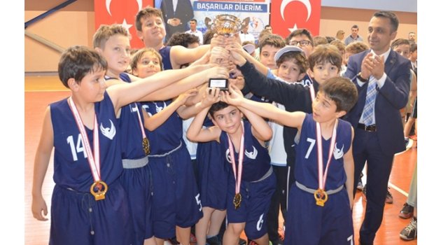 Minikler Basketbolda Şampiyon Belli Oldu