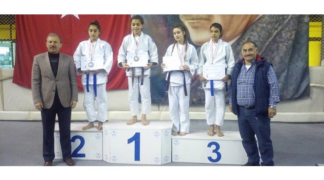 Sakaryalı Judocular Madalyaları Avladı