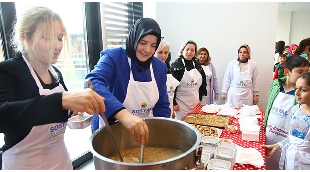 SGM de Aşure İkramı