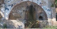 150 Yıllık Tarihi Çeşme Yosun Bağladı