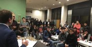 AK GENÇLİK GEYVE'DE "KÜRSÜ SENİN SÖZ SENİN" DEDİ