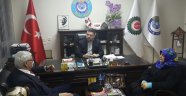 Ak, Hizmet-İş Sendikasını Ziyaret Etti