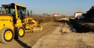 Bayraktepe’de Yol Açma ve Kanal Çalışmaları Sürüyor