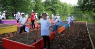 Bu Bahçede Minik Çiftçiler Yetişiyor