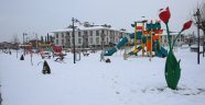 Çocuklar Tatil Keyfini Karlı Parklarda Yaşadı
