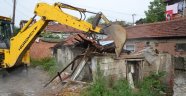 Erenler ’de Metruk Binalar Yıkılıyor