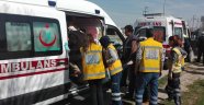 Göreve Giden Ambulans Kaza Yaptı
