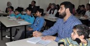 Halk Eğitim Merkezinde Sığınmacılar Türkçe Öğreniyor