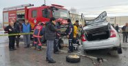 Hendek'te Trafik Kazası: 1 Ölü 2 Yaralı