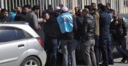 İş Sendikasına Bağlı İşçiler Maaşları İçin Grev Yaptı