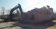 Karapürçek'te Yol Genişletmek İçin Binalar Yıkıldı