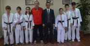Karate Şampiyonları İl Müdürünü Ziyaret Etti