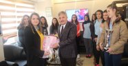 Kız Voleybol Takımı Soğuk'u Ziyaret Etti