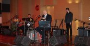 Özdemir Erdoğan’dan Müzik Dolu Gece