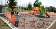 Yenikent’te Parklar Sil Baştan