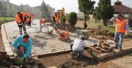 Yenikent’te Parklar Tamamen Yenileniyor