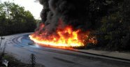 Yola Dökülen Asfalt Zifti Kimliği Belirsiz Kişilerce Ateşe Verildi