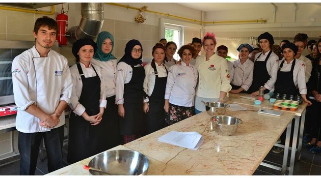 Tuğcu: 'Fark Yaratın Tarzınız Olsun'